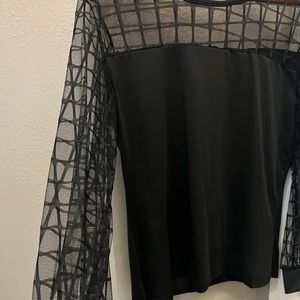 Woman black shirt